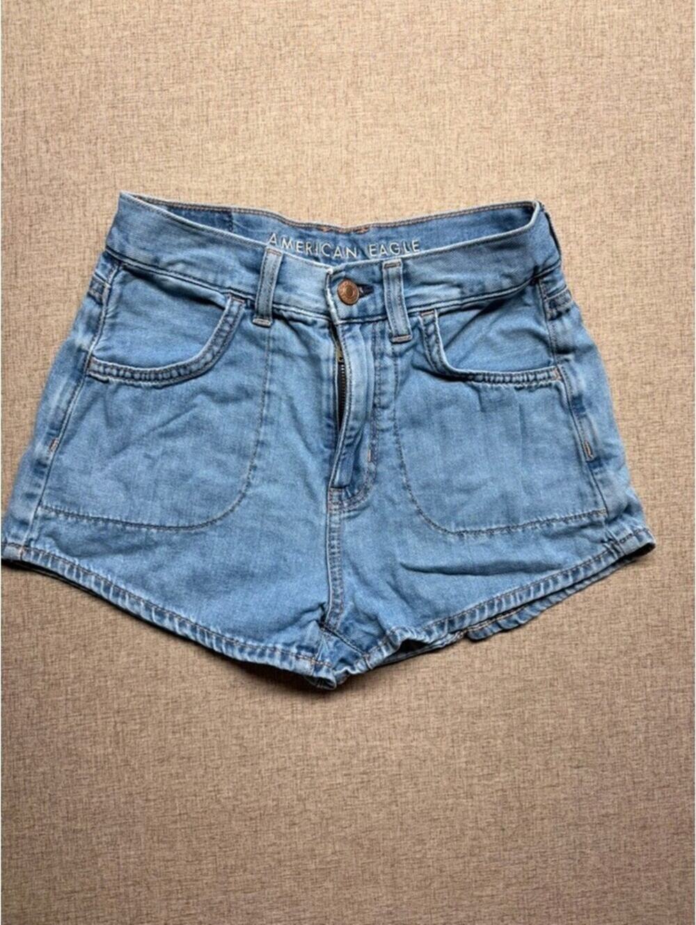 American Eagle Light Wash Denim Shorts Size 00 Lyocell Blend Casual Shorts